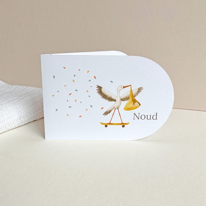 Geboortekaartje ooievaar op een skateboard