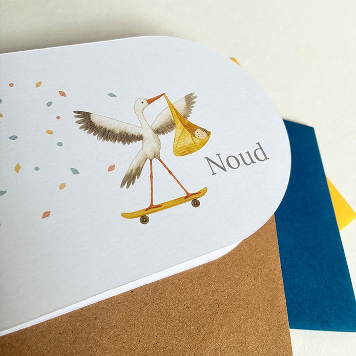 Geboortekaartje ooievaar op een skateboard